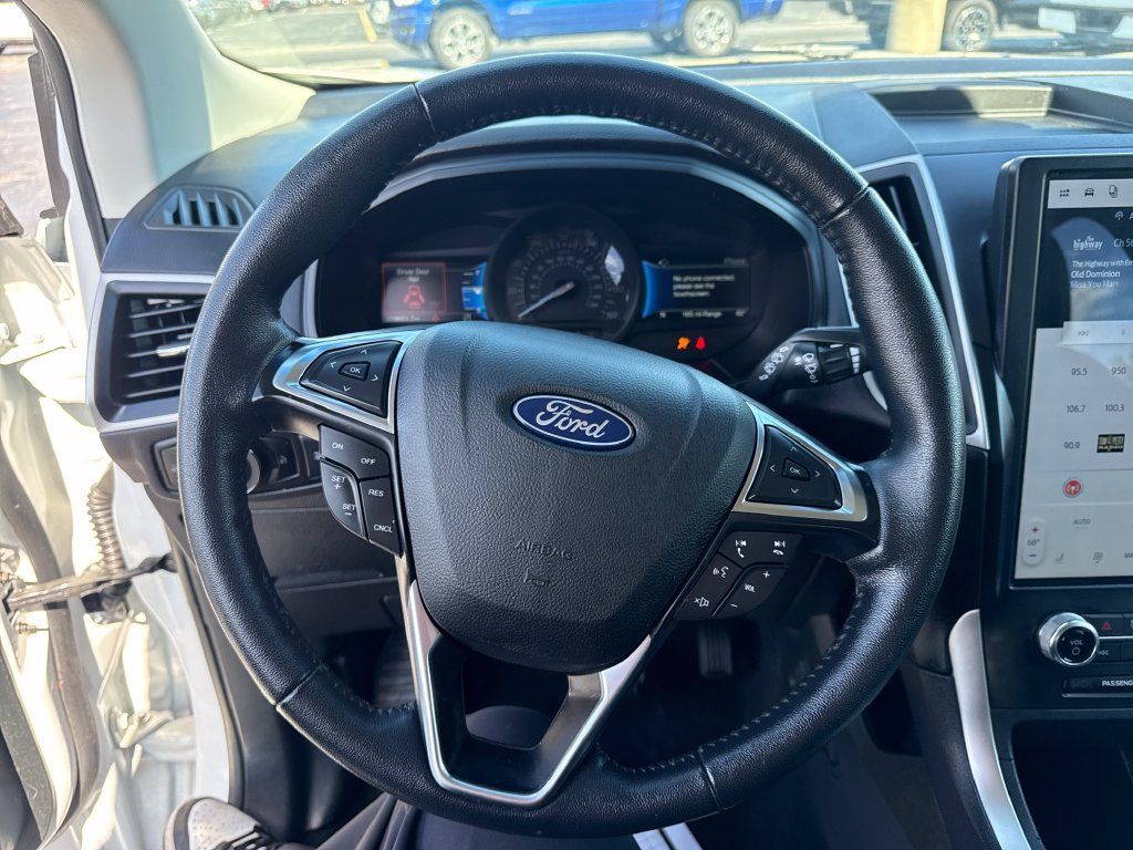 Used 2024 Ford Edge SEL AWD/4WD image 40