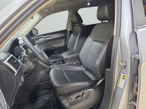 Used 2023 Volkswagen Atlas SEL R-Line AWD/4WD image 11