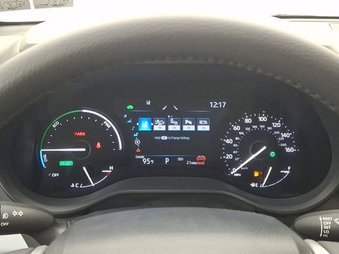 Used 2026 Toyota Sienna XLE FWD image 7
