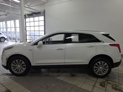 Used 2017 Cadillac XT5 Luxury w/ Driver Awareness Package image 2