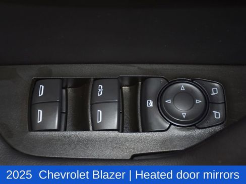 Used 2025 Chevrolet Blazer LT image 21