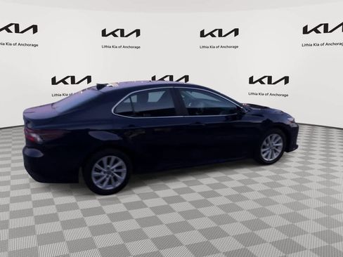 Used 2022 Toyota Camry LE image 8