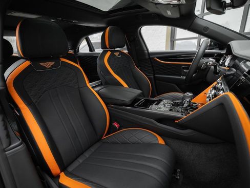 Used 2024 Bentley Flying Spur W12 image 35