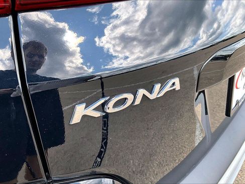 Used 2023 Hyundai Kona SEL FWD image 9