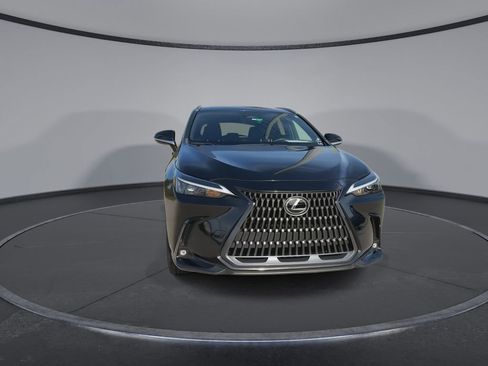 Used 2024 Lexus NX 250 FWD w/ Towing Package (2000 Lbs) image 3