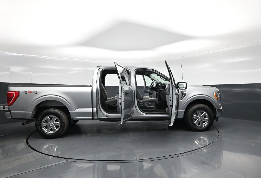 Used 2022 Ford F150 XLT w/ Trailer Tow Package AWD/4WD image 4
