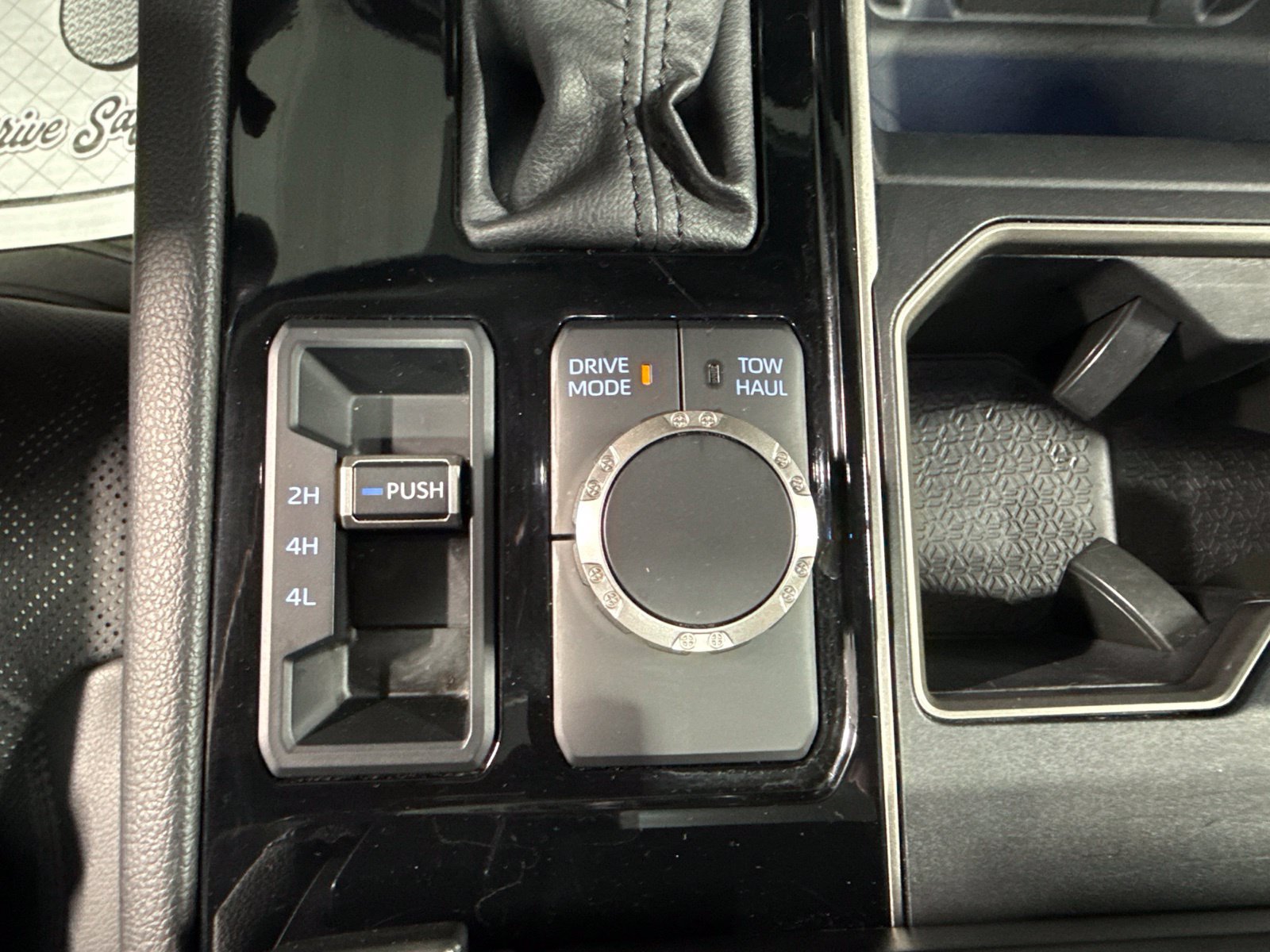 Used 2024 Toyota Tundra Limited w/ Power Package AWD/4WD image 38