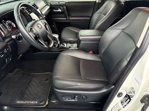 Used 2023 Toyota 4Runner TRD Off-Road Premium AWD/4WD image 10