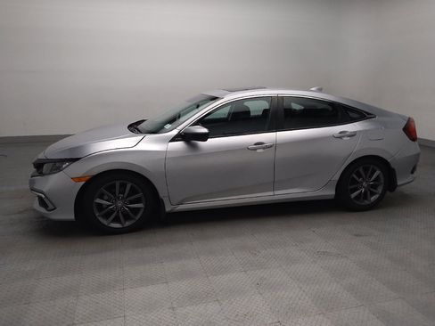 Used 2020 Honda Civic EX image 2