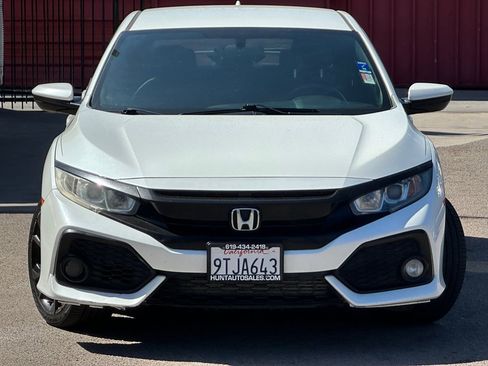 Used 2018 Honda Civic Sport image 4