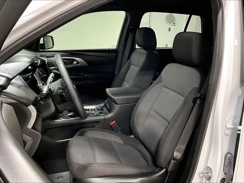 Used 2023 Chevrolet Traverse LT FWD image 30