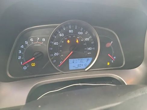 Used 2015 Toyota RAV4 XLE FWD image 5