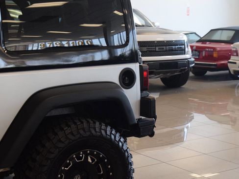 Used 2010 Jeep Wrangler Sport AWD/4WD image 18
