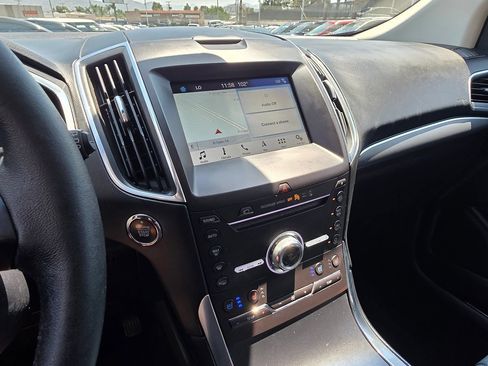 Used 2019 Ford Edge Titanium w/ Equipment Group 301A FWD image 37