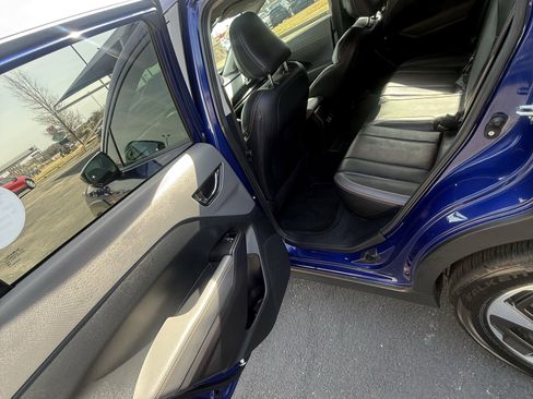 Used 2025 Subaru Crosstrek 2.5i Limited w/ Crosstrek Mirror Package image 11