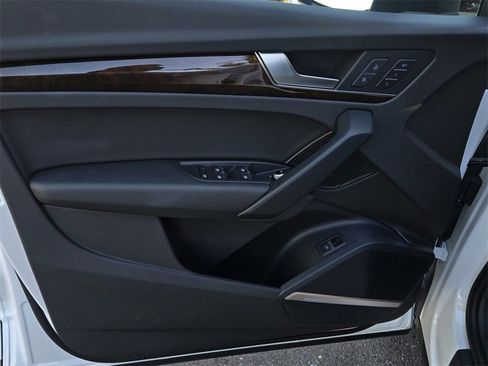 Used 2018 Audi Q5 2.0T Premium Plus w/ Premium Plus Package image 10