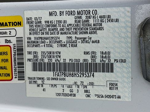 Used 2017 Ford Mustang Premium image 12