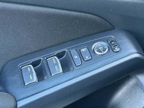 Used 2025 Honda Civic Sport image 14