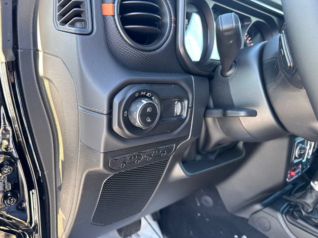 New 2026 Jeep Gladiator Mojave AWD/4WD image 12
