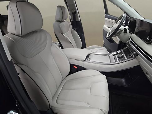 Used 2024 Hyundai Palisade Calligraphy image 22
