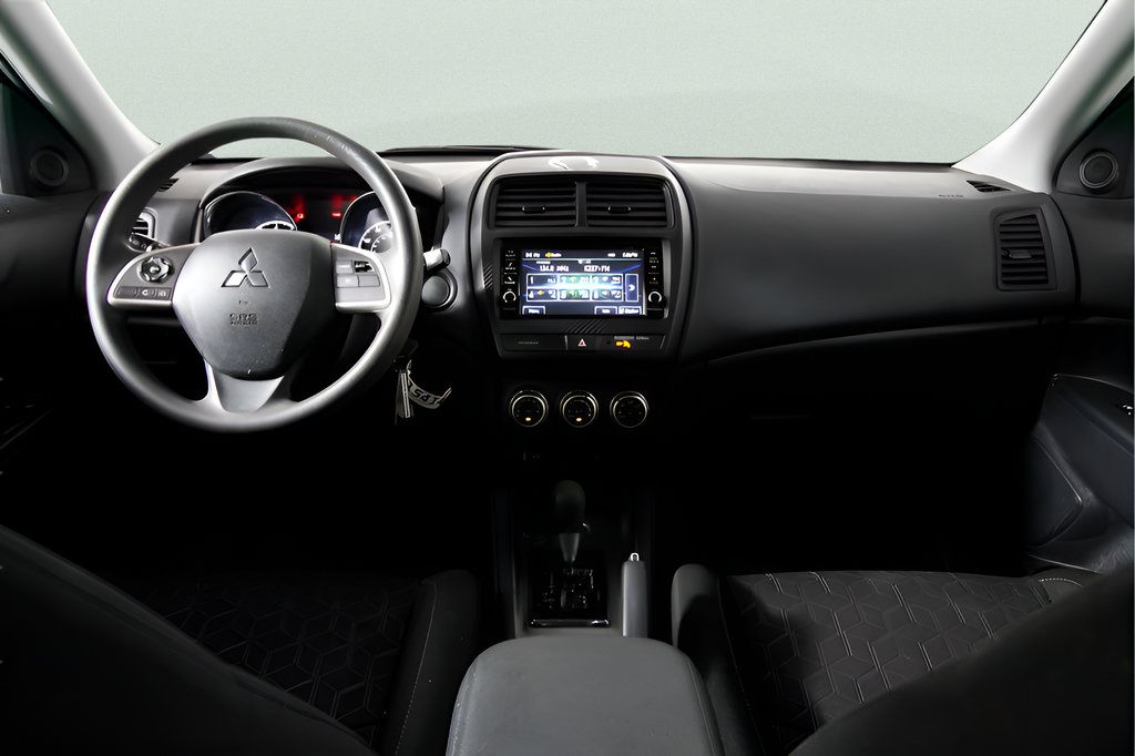 Used 2022 Mitsubishi Outlander Sport ES FWD image 17
