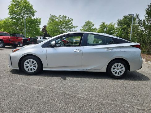 Certified 2022 Toyota Prius LE image 8