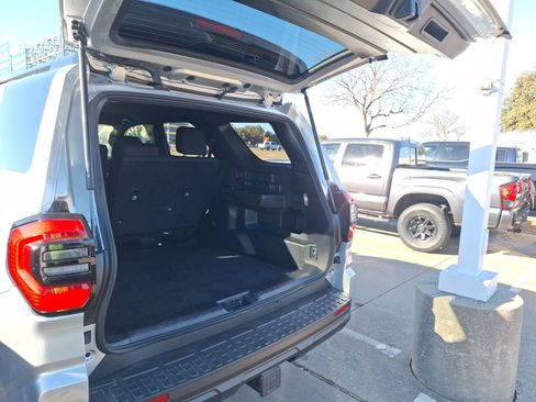 Used 2025 Toyota 4Runner SR5 image 34