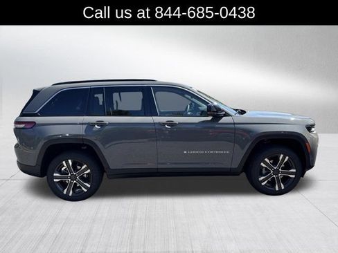 New 2027 Jeep Grand Cherokee Limited AWD/4WD image 4