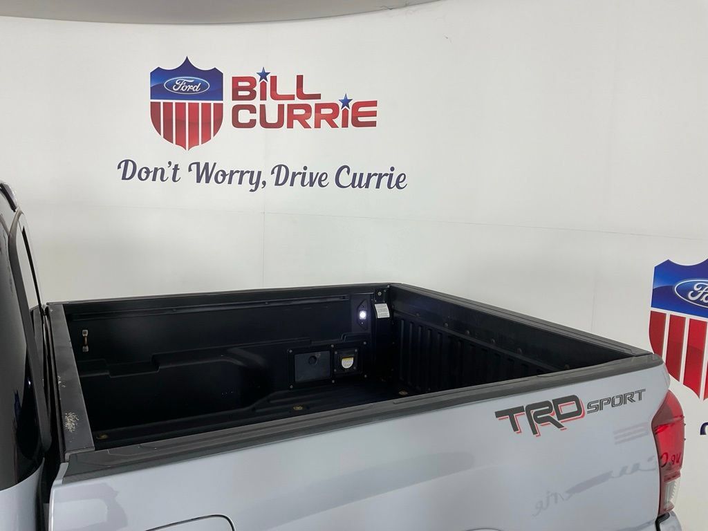 Used 2019 Toyota Tacoma TRD Sport RWD image 11