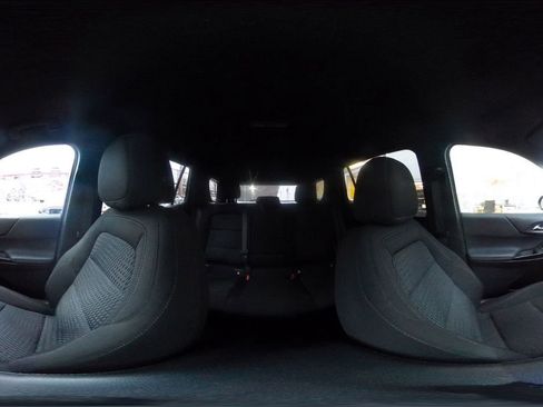 Used 2025 Chevrolet Equinox LT image 41