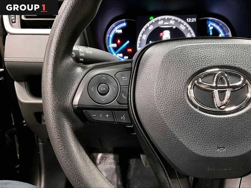 Certified 2025 Toyota RAV4 LE image 24