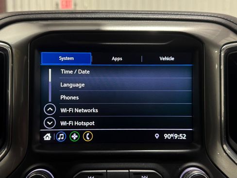 Used 2021 Chevrolet Silverado 2500 LT AWD/4WD image 9