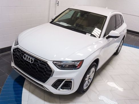 Used 2023 Audi Q5 2.0T Premium w/ Convenience Package AWD/4WD image 40