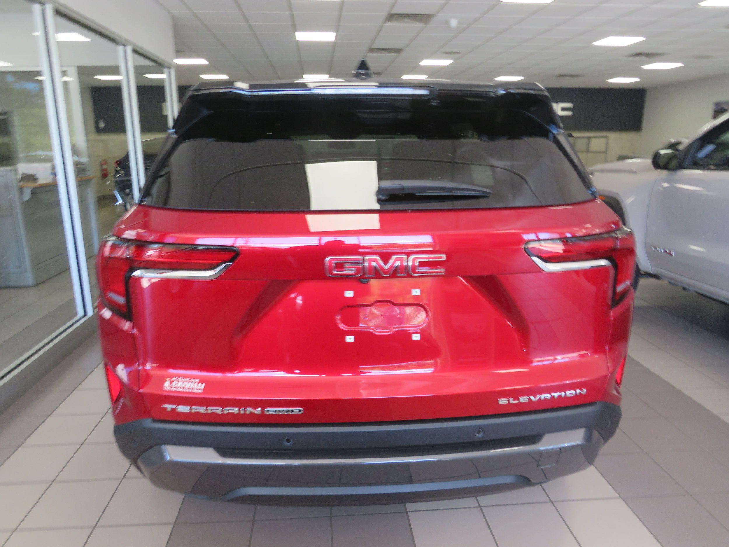 New 2027 GMC Terrain Elevation w/ LPO, Floor Liner Package AWD/4WD image 5