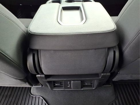 Used 2025 Chevrolet Silverado 1500 LT AWD/4WD image 14