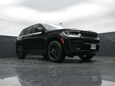 New 2026 Jeep Grand Cherokee Altitude AWD/4WD image 55