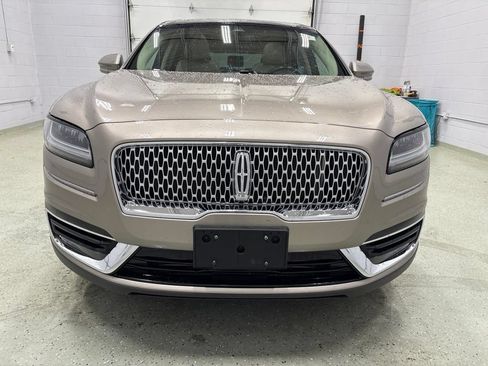 Used 2019 Lincoln Nautilus Select AWD/4WD image 9