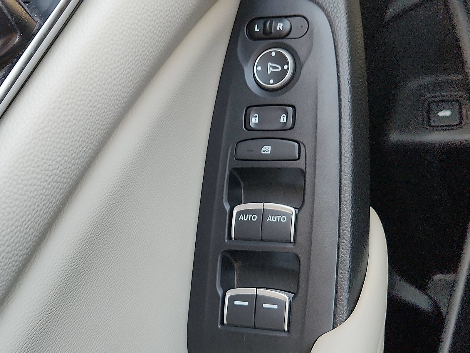 Used 2019 Honda Accord EX image 23