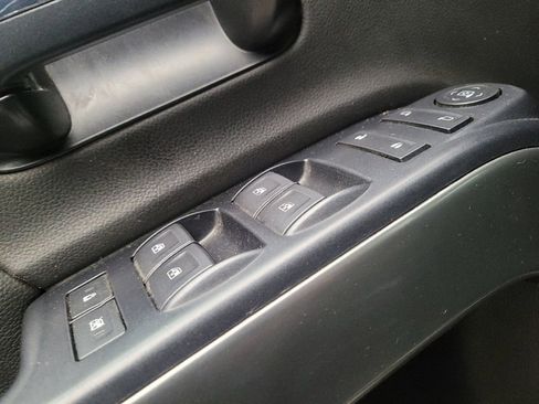 Used 2019 Chevrolet Silverado 1500 LT RWD image 27