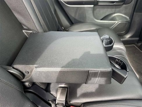 Used 2022 Mercedes-Benz GLB 250 image 17