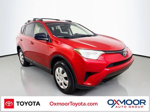 Used 2017 Toyota RAV4 LE FWD image 1