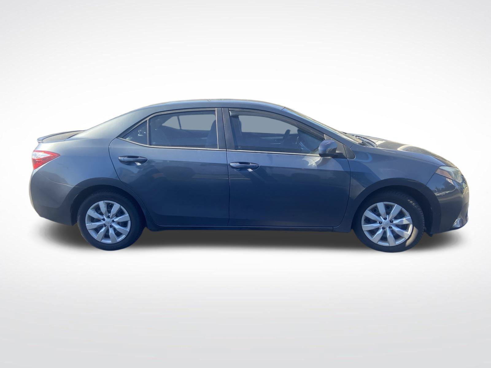 Used 2015 Toyota Corolla L FWD image 3