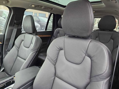 Used 2025 Volvo XC90 B6 Plus w/ Protection Package Premier image 26
