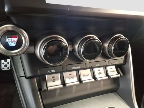 Used 2025 Toyota GR86 Premium w/ Performance Package RWD image 12