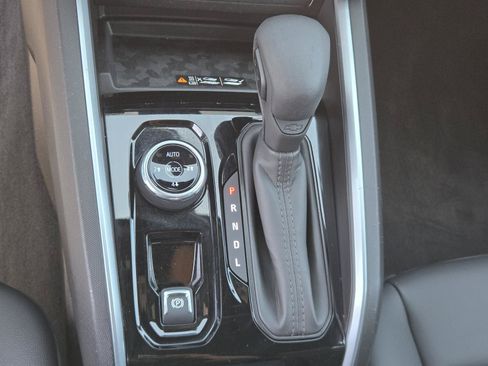 Used 2025 Chevrolet Colorado Trail Boss AWD/4WD image 13