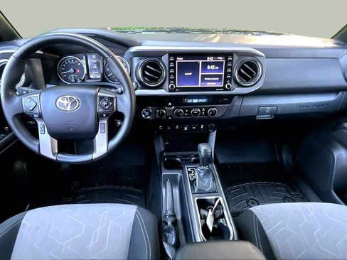 Used 2023 Toyota Tacoma TRD Off-Road w/ Technology Package AWD/4WD image 14