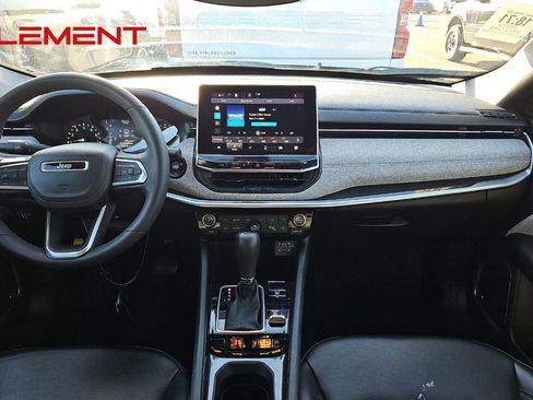 Used 2023 Jeep Compass Latitude w/ Sun and Sound Group AWD/4WD image 11