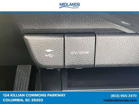 Used 2019 Toyota Camry LE FWD image 27