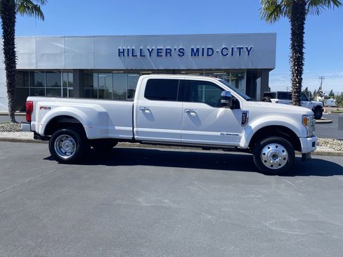 Used 2019 Ford F450 Platinum w/ Platinum Ultimate Package image 2