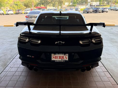 Used 2020 Chevrolet Camaro ZL1 RWD image 7